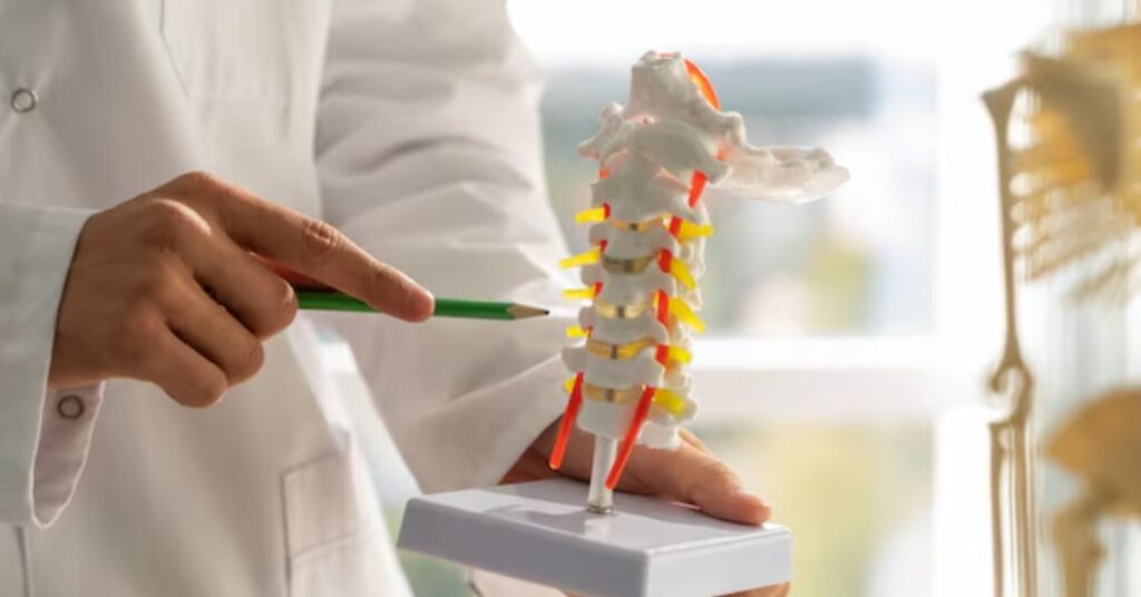 spine doctor in indore, spine specialist in indore
